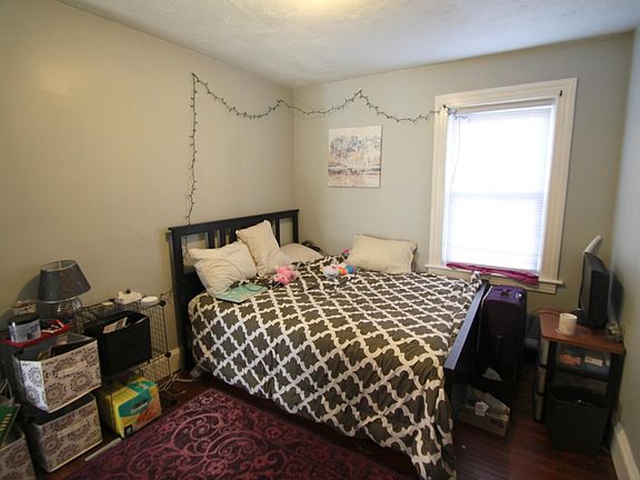 4th image of 127 De Pasquale Ave #4