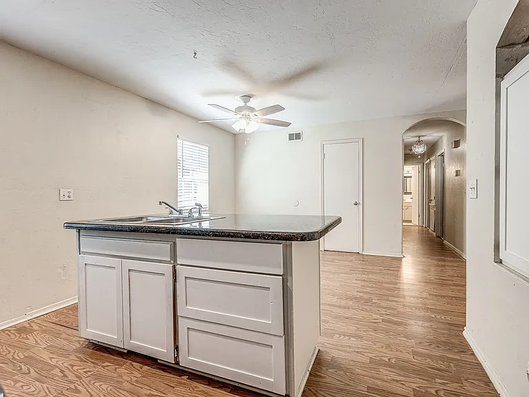 3312 Gwendolyn Ln — Photo 10