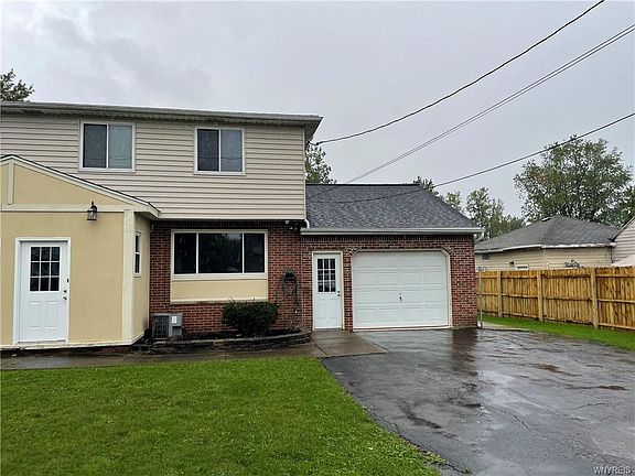 2nd image of 5355 Lake Ave