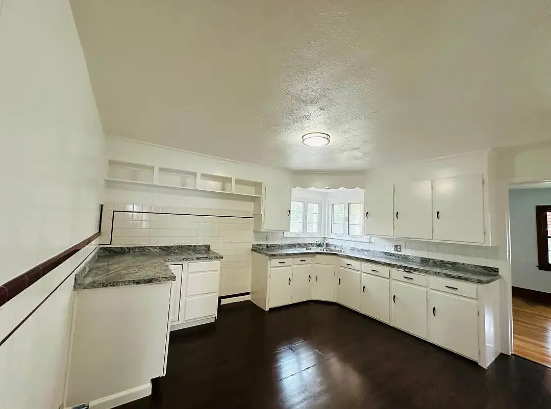 3 bed, 1065 sqft, $1,700 — Photo 4