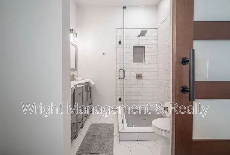 1807 E 20th Ave — Photo 9