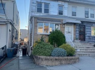 5916 69th Pl, Flushing, NY 11378