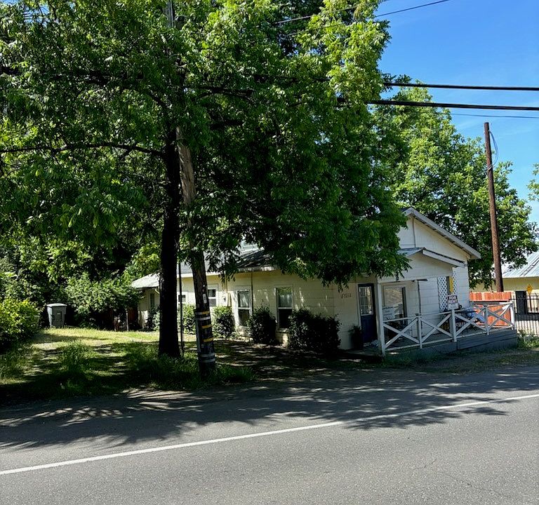 2nd image of 2285 Brennans Rd