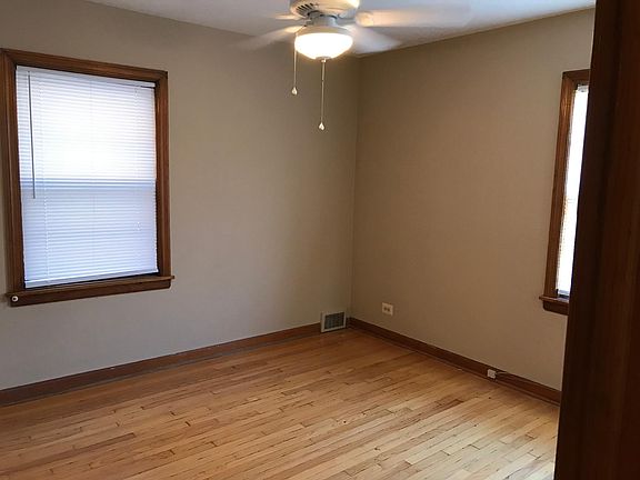 5th image of 2824 W Farragut Ave