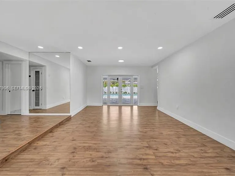 15010 NE 7th Ave — Photo 26