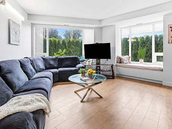 3rd image of 10160 133rd St #3