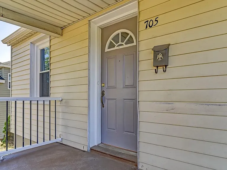 705 Rockbridge Ave — Photo 4