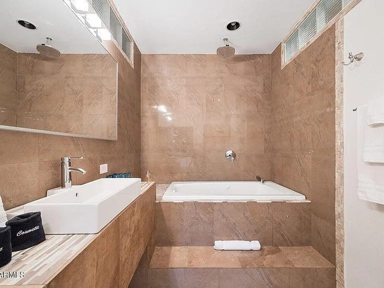 3302 N 81st St — Photo 24