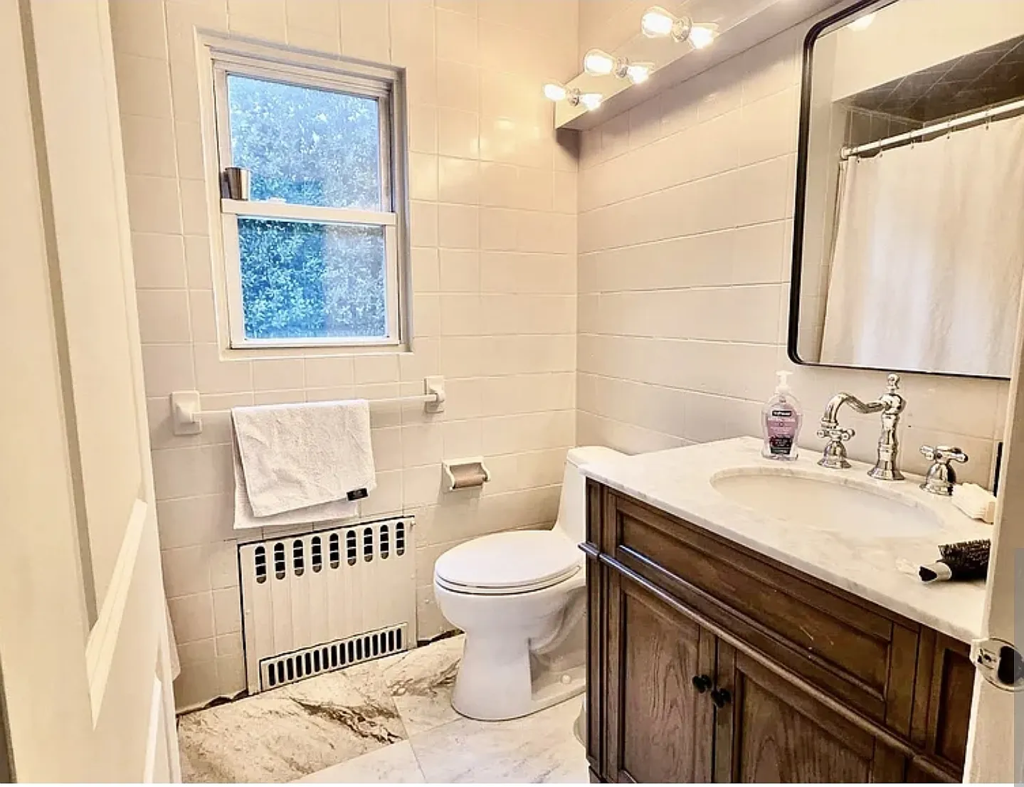 2 bed, 1150 sqft, $3,350 — Photo 3