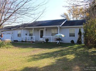 7705 Greenwood Rd, Jackson, MI 49201