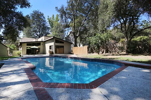 1609 Capistrano Ave Photo 1