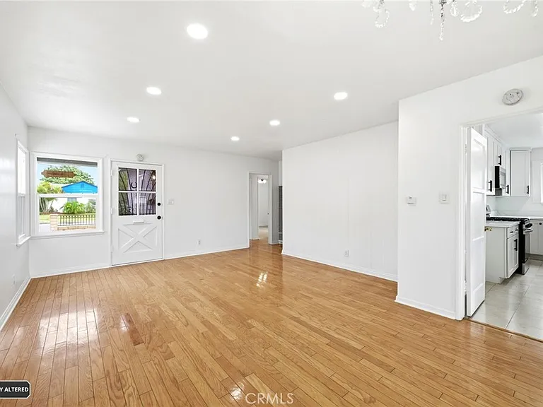 10539 Gridley Rd — Photo 5