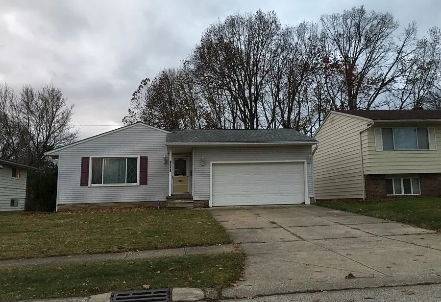 14340 Rochelle Dr photo 1