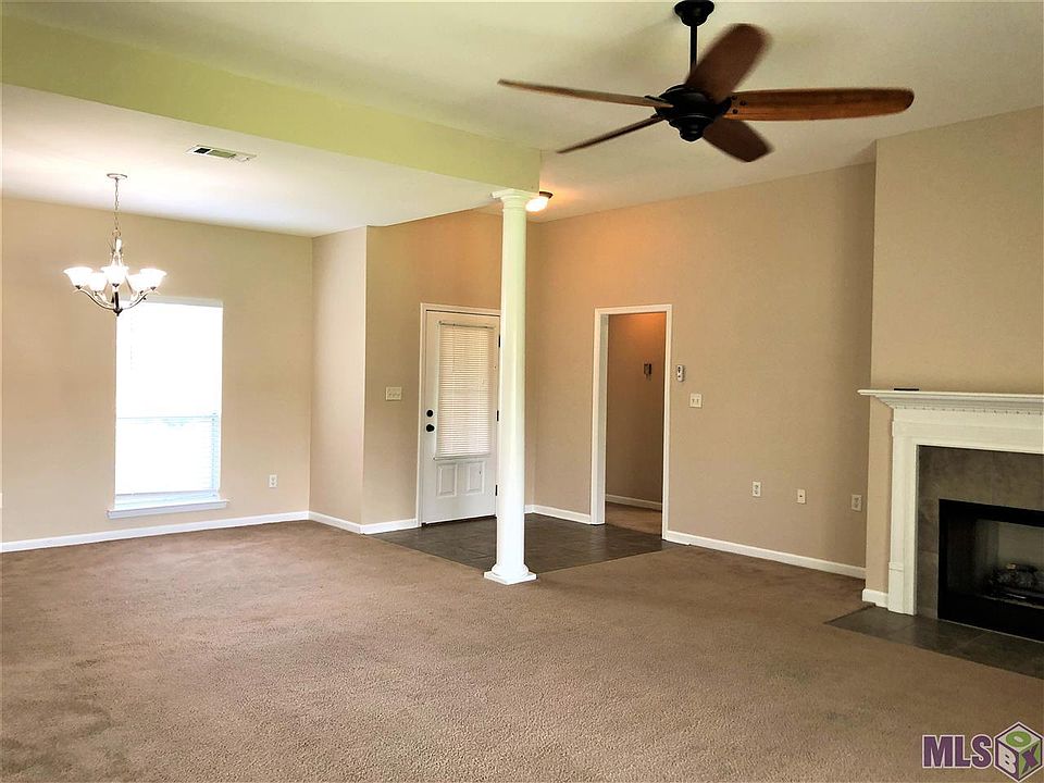 1st image of 26453 Greenwood Dr