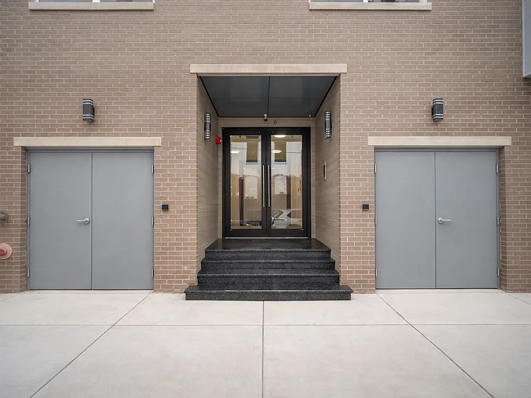 1111 S 24th St #201 — Photo 21