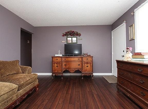 5th image of 3541 Meadow Valley St