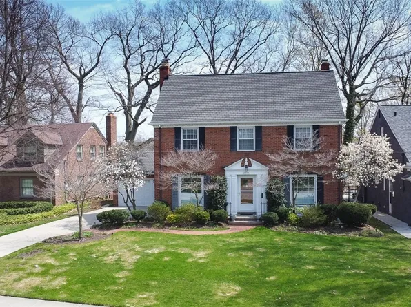 2273 Valley View Dr, Rocky River, OH 44116