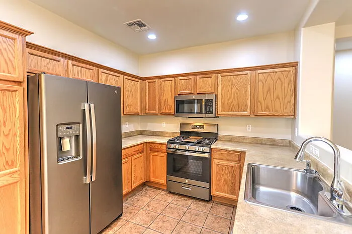 14441 S Avenida Castano — Photo 7