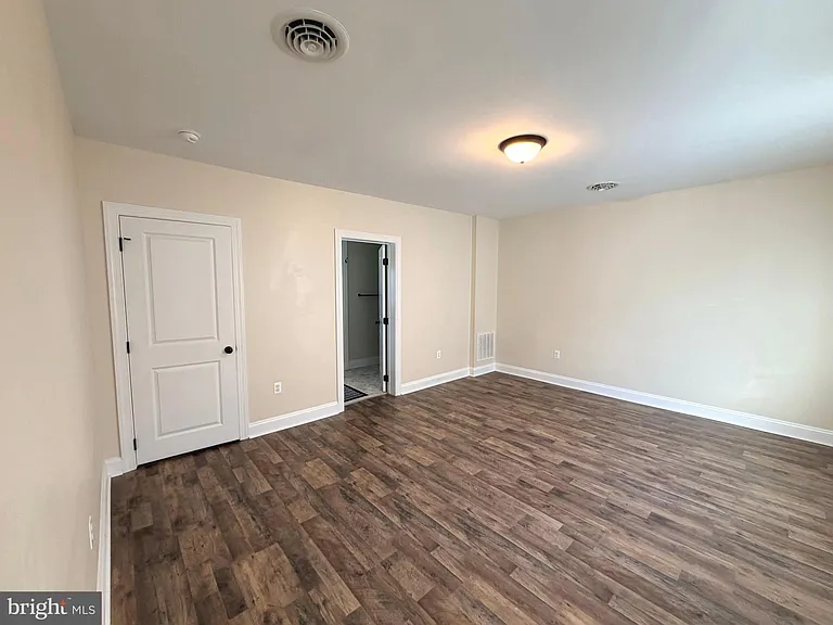 114 N Main St #B — Photo 17