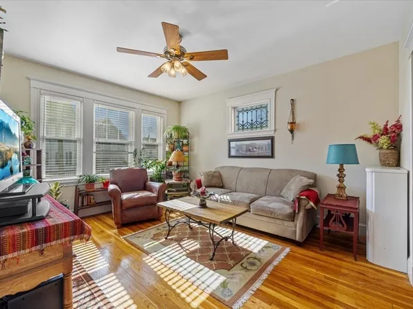 29 Minot St, Dorchester, MA 02122
