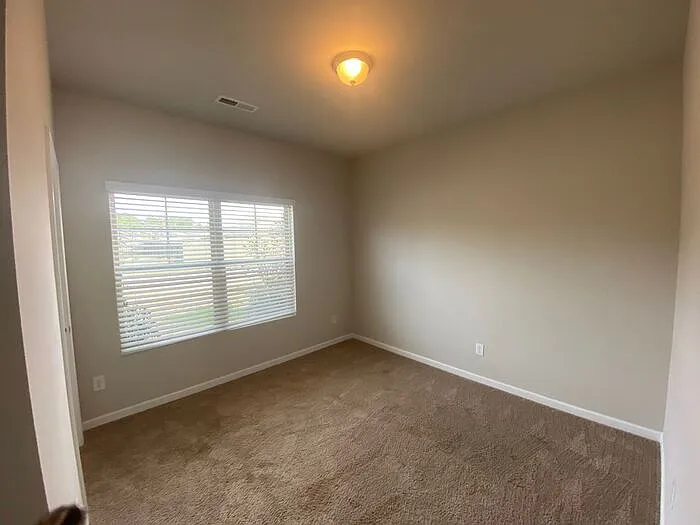 102 Oak Path Ln — Photo 13