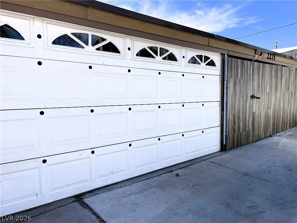 4 bed, 2.5 bath, 1700 sqft, $2,200 — Photo 4