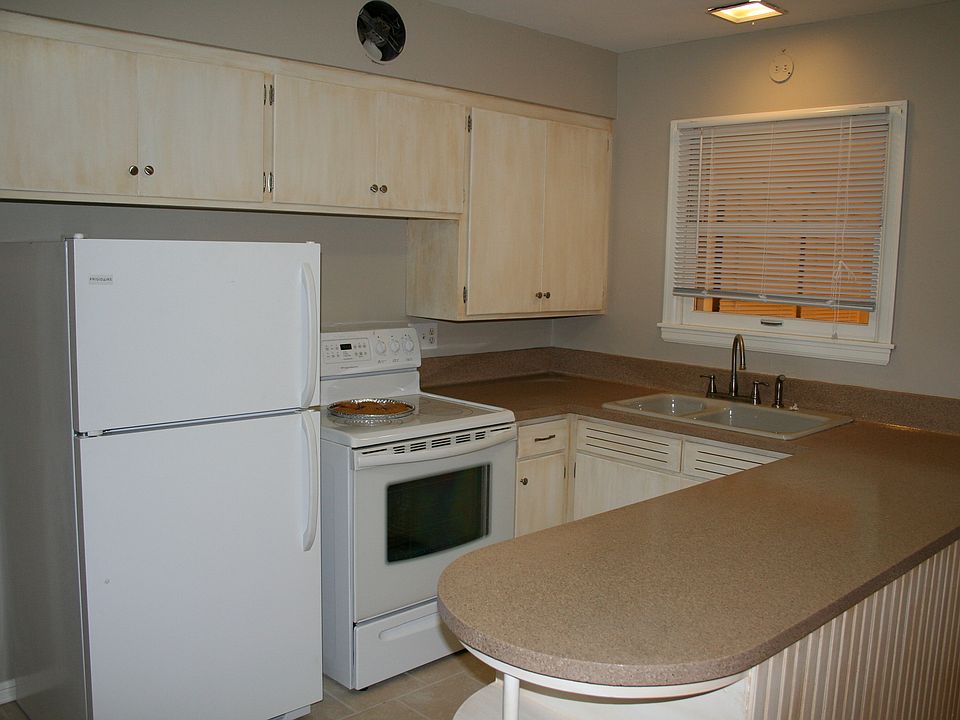 1st image of 2224 N 104th St