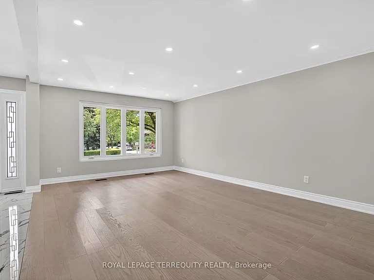 1173 Shadeland Dr — Photo 11