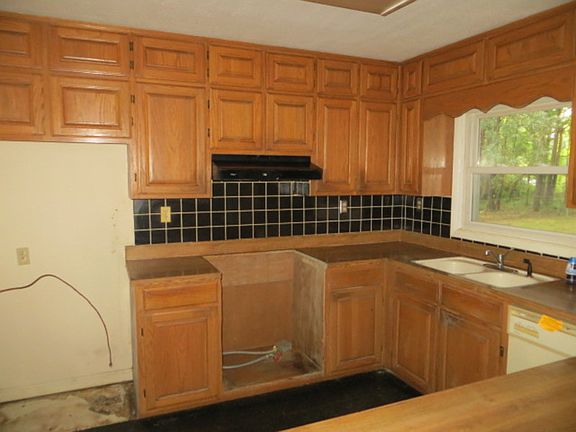 4th image of 4124 Green Oak Dr