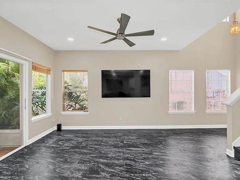 7221 Bay Club Way — Photo 16