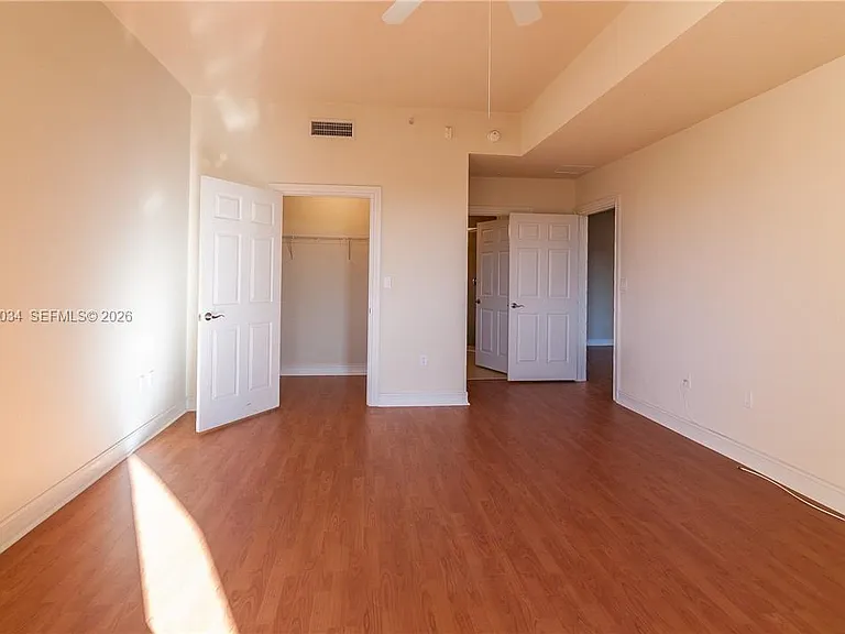 3001 NE 185th St #624 — Photo 18