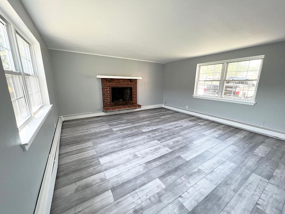 Main Living room with ornamental fire place