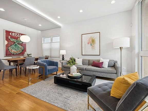 3rd image of 2024 N Whipple St