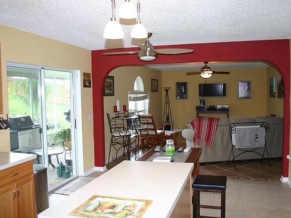4th image of 16320 Meredrew Ln