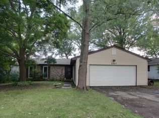 2507 E Thornwood Dr, Lindenhurst, IL 60046