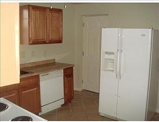 3rd image of 2509 Lyndell Dr