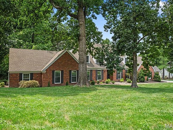 3rd image of 901 Mason Wood Dr