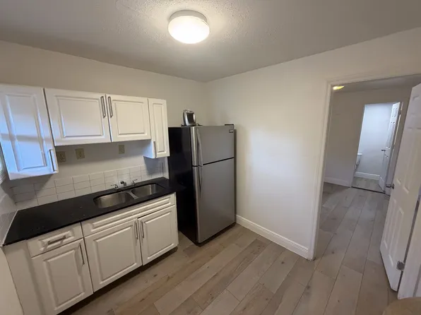 5701 Middlesex Dr #B, Tampa, FL 33615