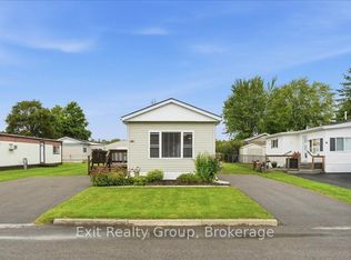 14 Nightingale Ln, Quinte West, ON K8N4Z3