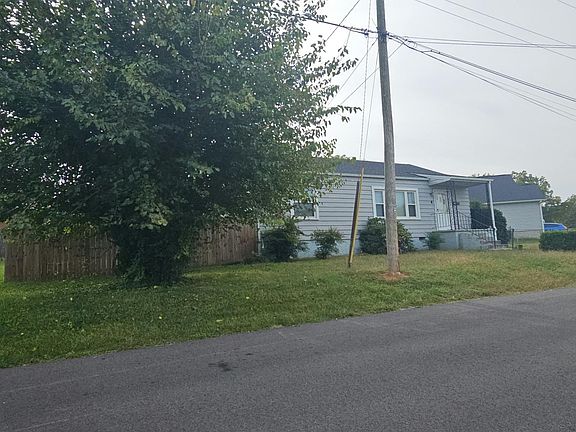 3rd image of 505 Strand Rd NE