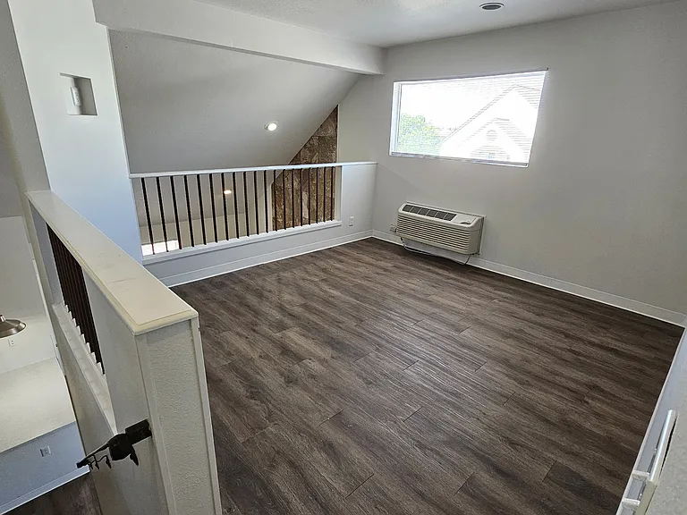Main Street Residences — Photo 42