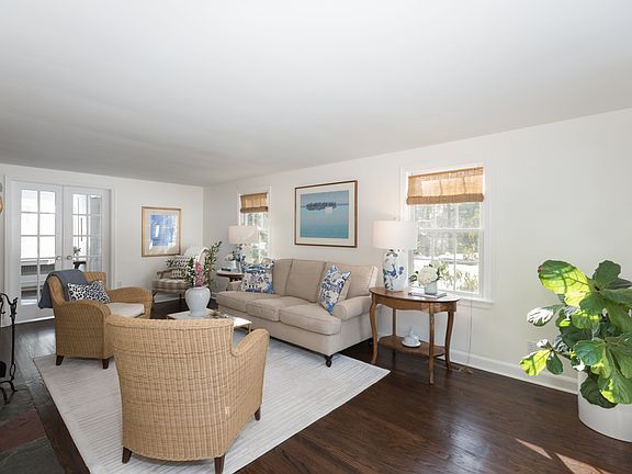 7 Tyler Dr Darien CT 06820 USA-print-009-028-Living Room-3936x2624-300dpi.jpg