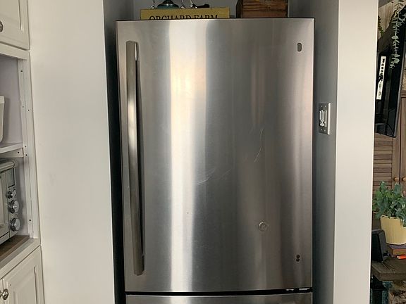 5th image of 65 W Broadway APT 1B