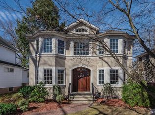 65 Monroe Ave, Cresskill, NJ 07626