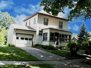 617 1st Ave NW, Hampton, IA 50441