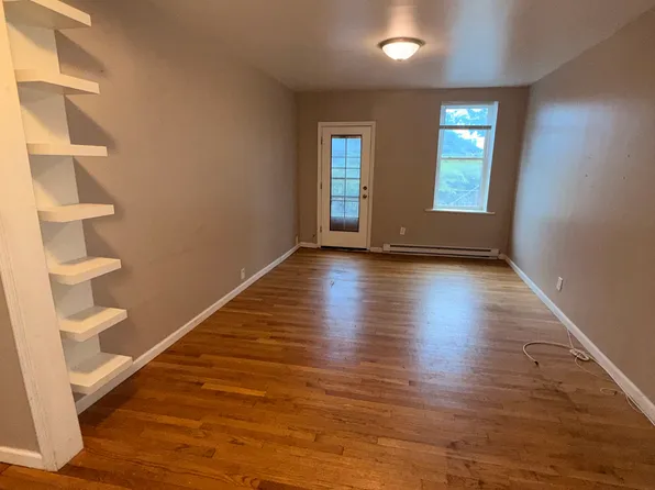 256 Undercliff Ave #1, Edgewater, NJ 07020
