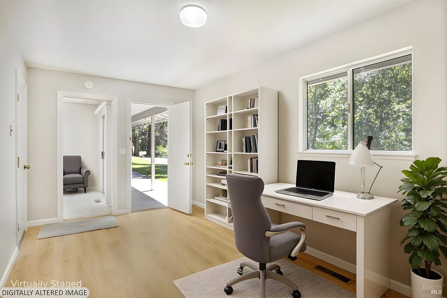 6487 Meadowridge Court - Photo 11