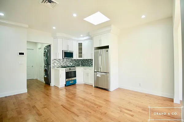 Rented by Grand & Co. | media 1