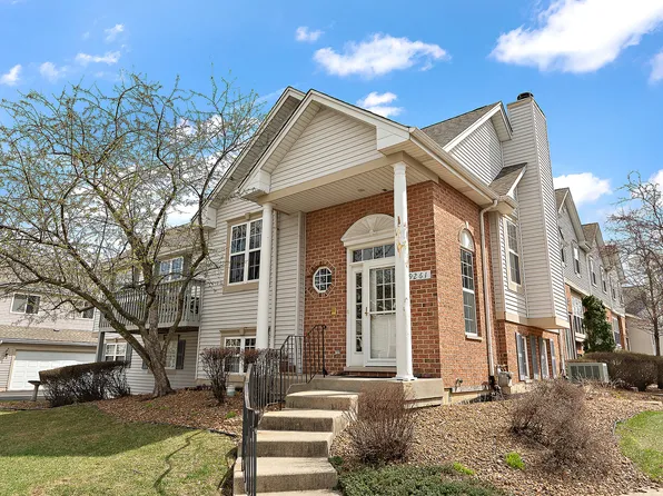 9261 W Arquilla Dr, Mokena, IL 60448