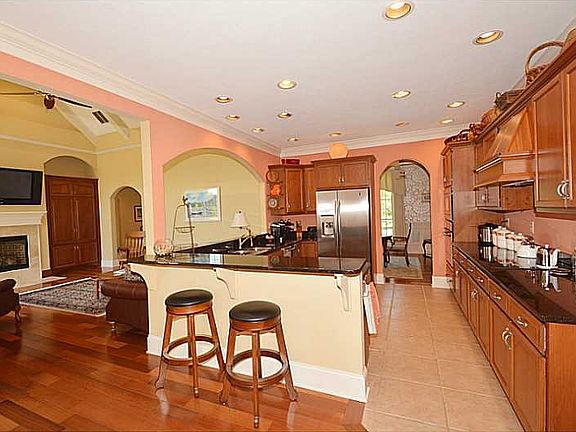 5th image of 6629 W Deerfield Dr